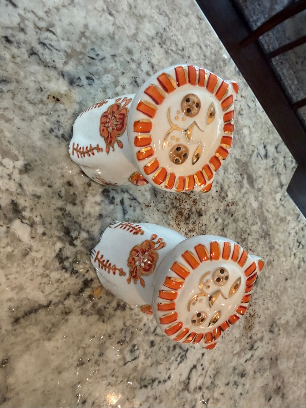 White and Orange Ceramic Tiger Butter Dish with Matching Salt & Pepper Set - Picture 8 of 8